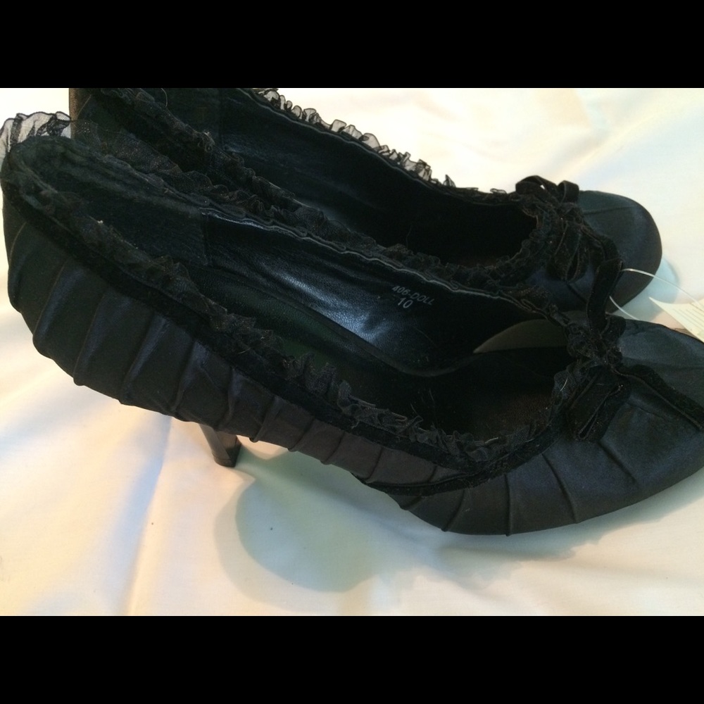 Heels 👠 - Picture 3 of 6